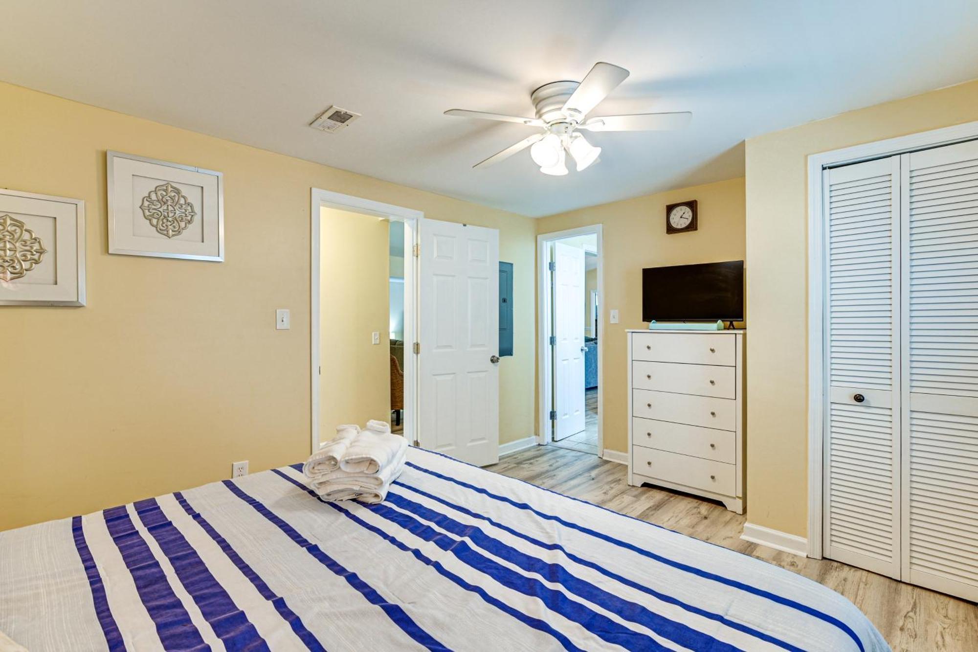 Lovely Myrtle Beach Getaway - Walk To Beach! Bagian luar foto