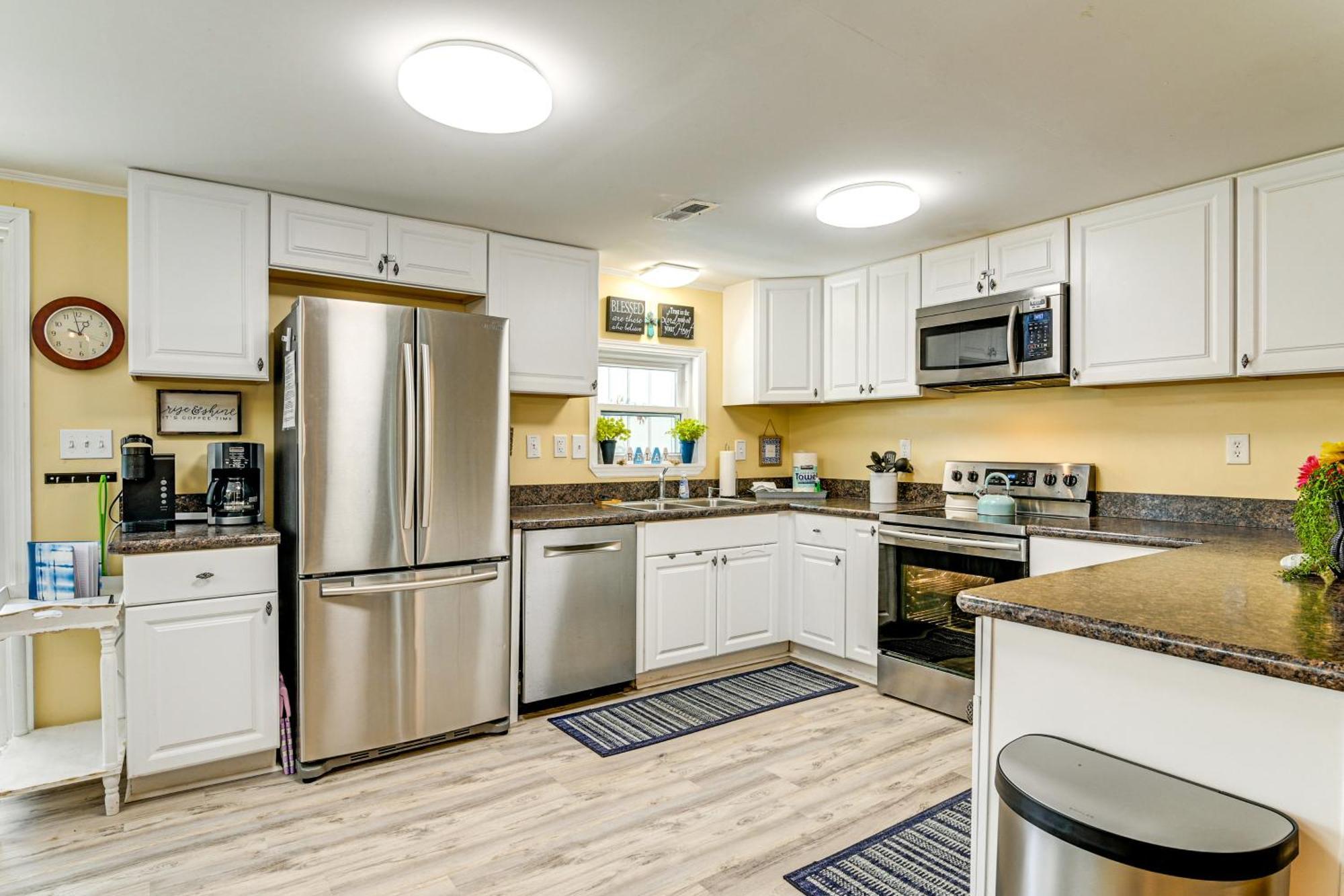 Lovely Myrtle Beach Getaway - Walk To Beach! Bagian luar foto
